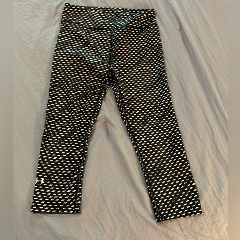 Under Armour Mid Compression Crop Length Athletic Leggings Size Small